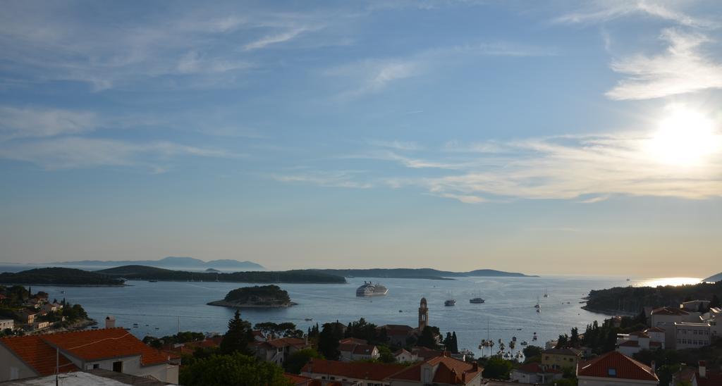 Apartments Ivusic Hvar Town Exterior photo